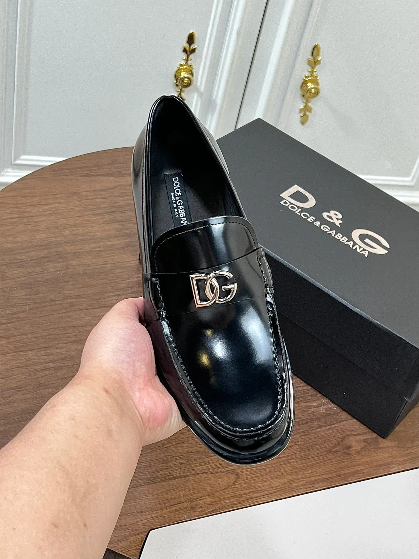 ••New arrivals••Dolce&Gabb*_Dg high-end men's formal shoes and casual leather shoes. First-layer cowhide upper imported from Italy. You can see the leather texture at a glance. Breathable calfskin lining. High-end and luxurious leather outsole. Unique style. Finely crafted details! Size: 39-44 (customized at 38.45.46) ¥960